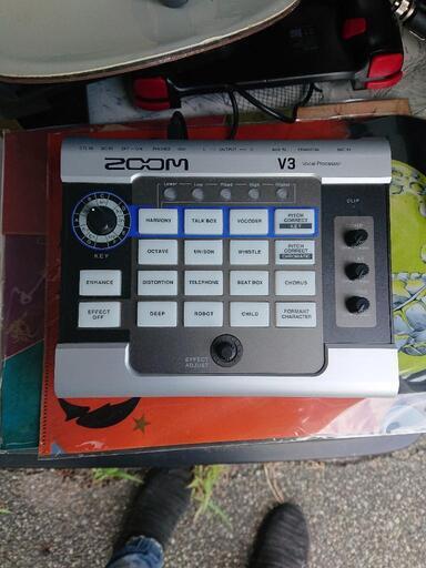 Zoom V3 Vocal Processor\n\nボーカルプロセッサー