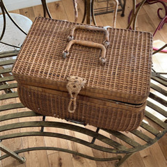 世界に一つ！アンティークのボックス