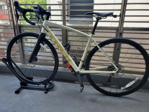 9/12まで　室内保管 雨天未走行 TREK DOMANE AL4 DISC 52サイズ