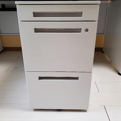 美品手渡可富山市傷防止デスクマット付イトーキCZR1600ミリ平机