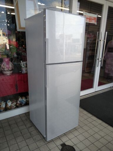 超お買得 2万円ポッキリ  2ドア最大級 大容量225l 極上美品 シャープ 冷蔵庫