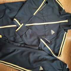 adidasトレーニングウェア