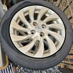 タイヤ、TOYOTA純正アルミ