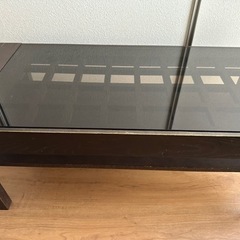 【終了】ガラス張りローテーブル