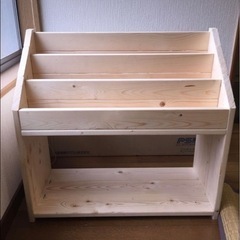 絵本棚とおもちゃ棚