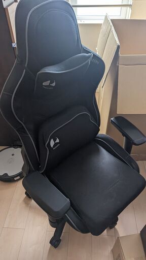 バウヒュッテ　ゲーミングチェア　G-570-BK