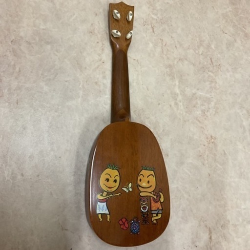 フェイマス ウクレレ限定200本　ST-1 Famous ukulele 笹尾 俊一TOSHIKAZU SASAO made in Japan 限定品パイナップル フェイマス ウクレレ限定200本 ST-1 Famous ukulele 笹尾 俊一