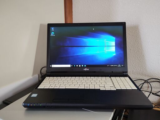 【お取引中】FUJITSU LIFEBOOK A576/RX (i3/4GB/HDD500GB/multi/Win10 Pro 64bit)