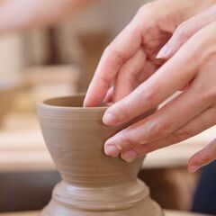親切丁寧な指導で、陶芸の技術や知識をお教えします