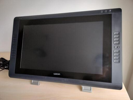 ワコム　Cintiq 22HD　液晶ペンタブレット
