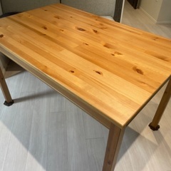 IKEAのダイニングテーブル（JOKKMOKKヨックモック）を格...