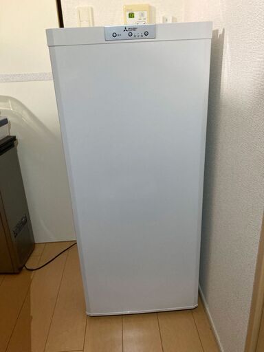 三菱電機 冷凍庫 Uシリーズ ホワイト MF-U12F-W [冷凍室 121L]