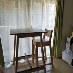 IKEAのNORRAKERダイニングテーブルと椅子