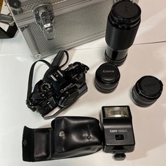 Canon　フイルム一眼レフカメラ、レンズ、ストロボ　