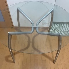 【ネット決済】ガラスのテーブル