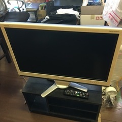 テレビ　ic-32d30 シャープ　AQUOS SHARP ホワ...