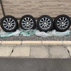 スタッドレス　アルミ付き185\60R15