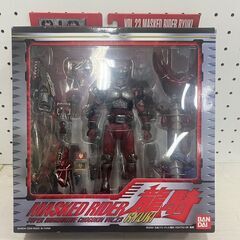 【C-869】バンダイ SIC 仮面ライダー龍騎   中古 激安...