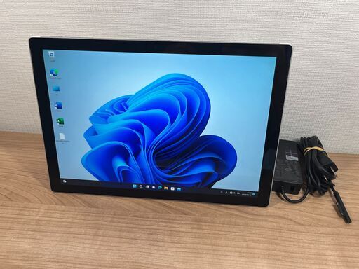 美品・本体のみ〉04325　Microsoft Surface Pro6第８世代  8GB/256GB i5 Office2021 Windows11
