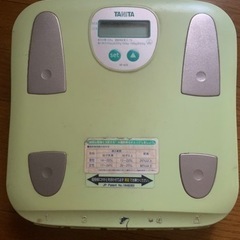 【無料】TANITA 体脂肪計　タニタ　体重計