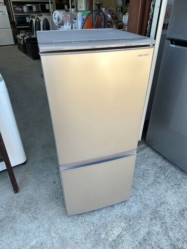 【動作保証あり】SHARP シャープ 2019年 SJ-D14FJ 137L 2ドア 冷凍冷蔵庫 ゴールド系【管理KRR541】