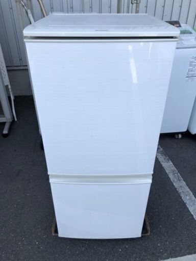 福岡市内配送無料　シャープ 冷蔵庫 小型 2ドア つけかえどっちもドア 137L ホワイト SJ-D14C-W