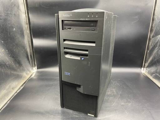IBM Netfinity 3000 8476-81U サーバー デスクトップPC