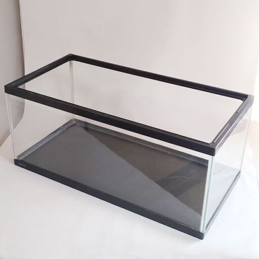 大きい水槽 7個まとめて 約60cm x 30cm x 26cm