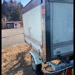 軽トレーラーキッチンカー ステンレス製 3方向ドア 排気口あり 