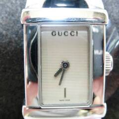 美品　未使用に近い　GUCCI　グッチ　バングルウォッチ　6800L　バングル腕時計　レディース　クォーツ　有名ブランド　おしゃれ
