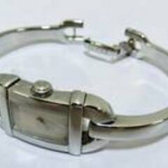 美品　未使用に近い　GUCCI　グッチ　バングルウォッチ　6800L　バングル腕時計　レディース　クォーツ　有名ブランド　おしゃれ