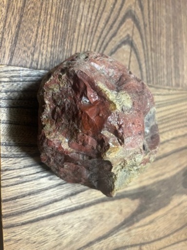 赤玉石　原石