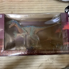 恐竜のフィギュア　新品