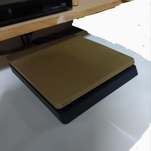 PS4本体売ります。ゴールド✕ブラック仕様