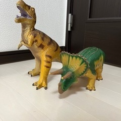恐竜  2体  セット