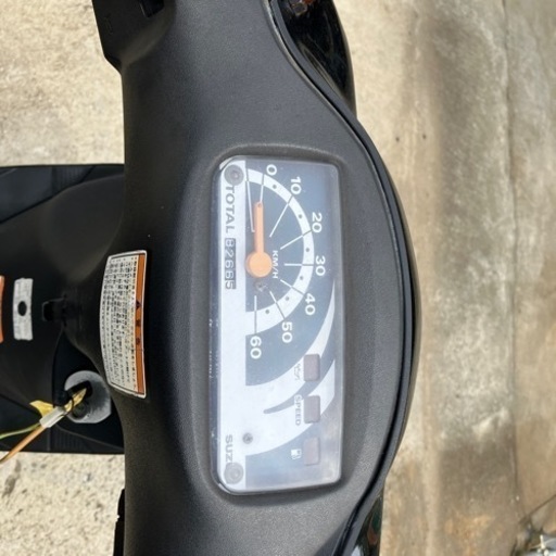 2ストのレッツ セルにてエンジンかかります。エンジン好調！出足鋭いです。