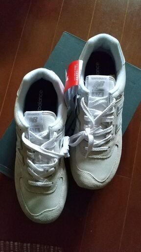 ☆超超目玉商品セール　42％オフ→(4,990円引き)　11,900円を7,000円　即決【NEW BALANCE】 ML574　（OFF WHITE）　28.0cm　未使用