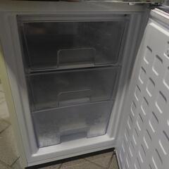 有料配送可能　レトロデザイン　レトロ冷凍冷蔵庫 130L PRR-142D オフホワイ