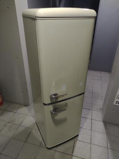 有料配送可能　レトロデザイン　レトロ冷凍冷蔵庫 130L PRR-142D オフホワイ