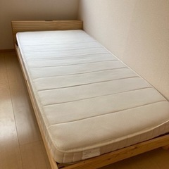 【急募 9月中】シングルベッド（コンセント付き木製フレーム、脚