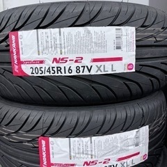 タイヤ16インチ