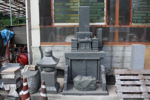 お墓　石