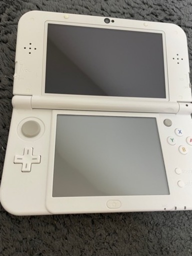 ニンテンドー3DSホワイト ほぼ未使用 Nintendo『3DS LL』本体他