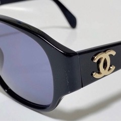 シャネル☆正規品・サングラス・男女兼用・黒・シャネルマーク・未使用近い