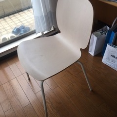 【無料】木の椅子　IKEA チェア