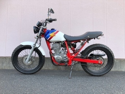 トラッカーカスタムの軽二輪』HONDA FTR223 トリコロール カスタム