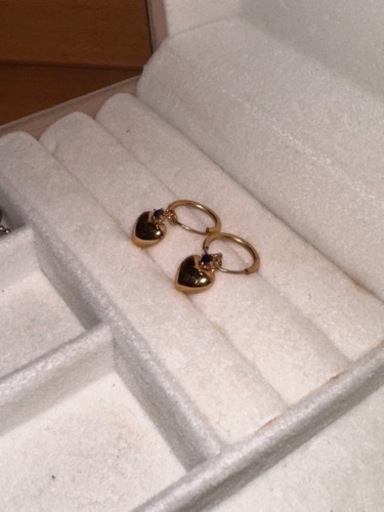 純金サファイヤピアス