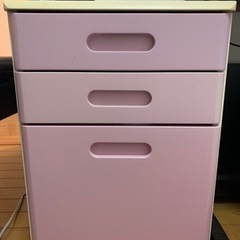 【ネット決済】ピンクの勉強机と収納棚のセット(購入時5万円)