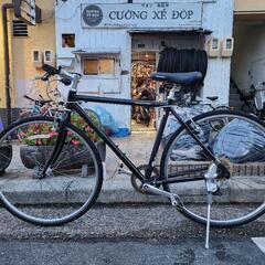 クロスバイク 700x28c 6変速 サドル 新品 黒 配達可能