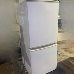 【取引中】シャープ　冷蔵庫　SJ-D14C-W 2016年製
